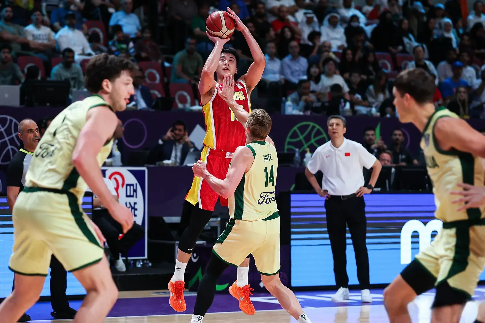 次拉开比分, KHVb