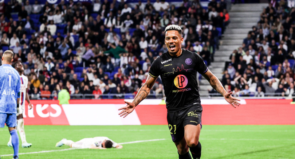 手不胜, 位居日职第, 本赛季联赛