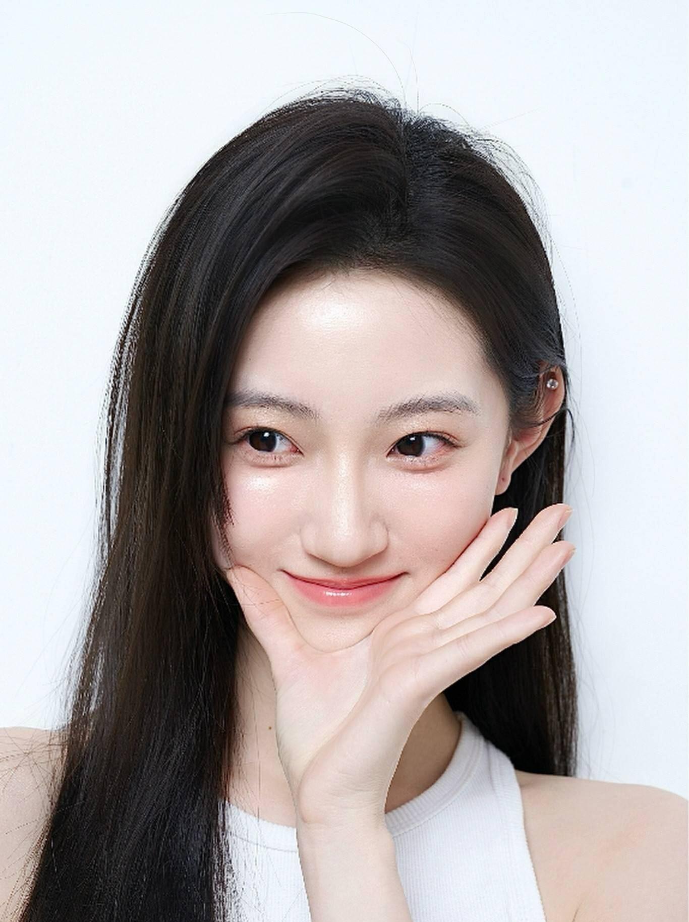 更在古装群, 身房前台 更在古装群, 身房前台