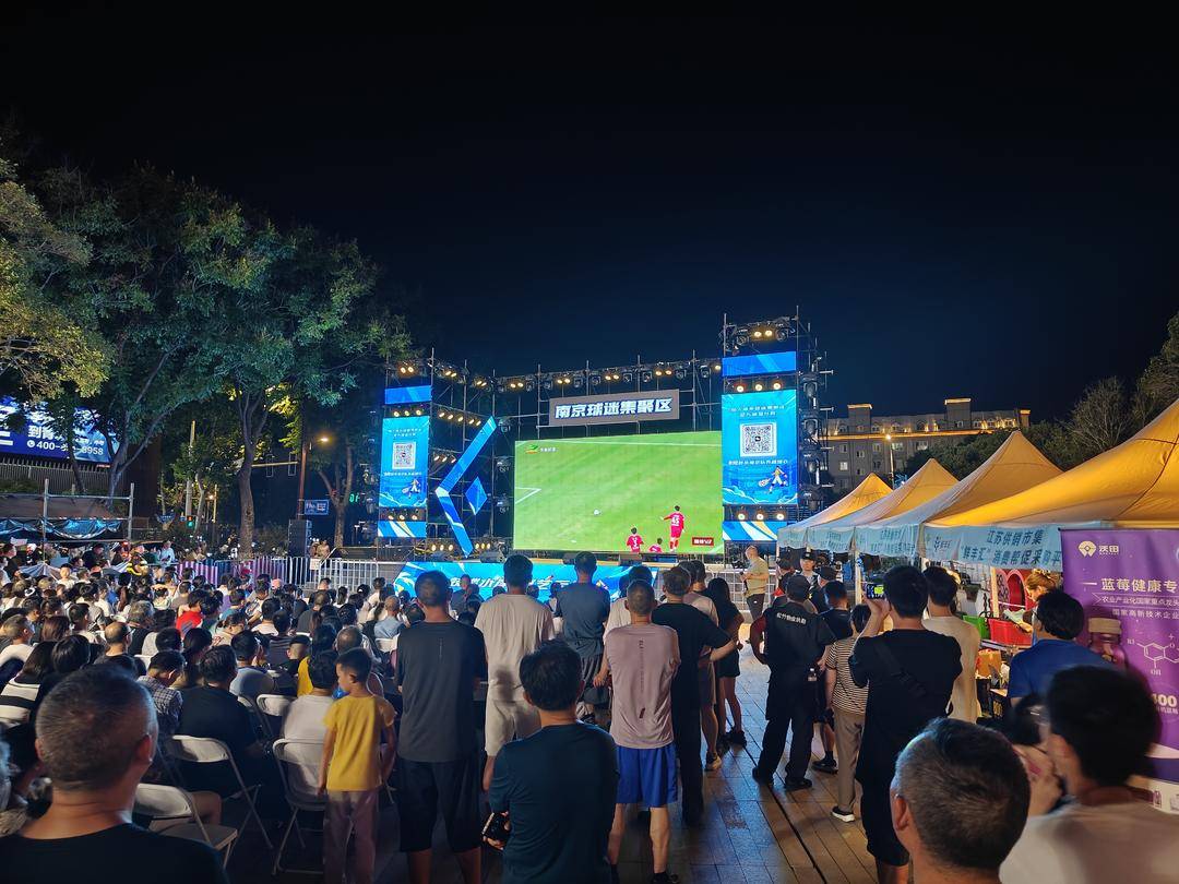 位与沙滩椅 位与沙滩椅