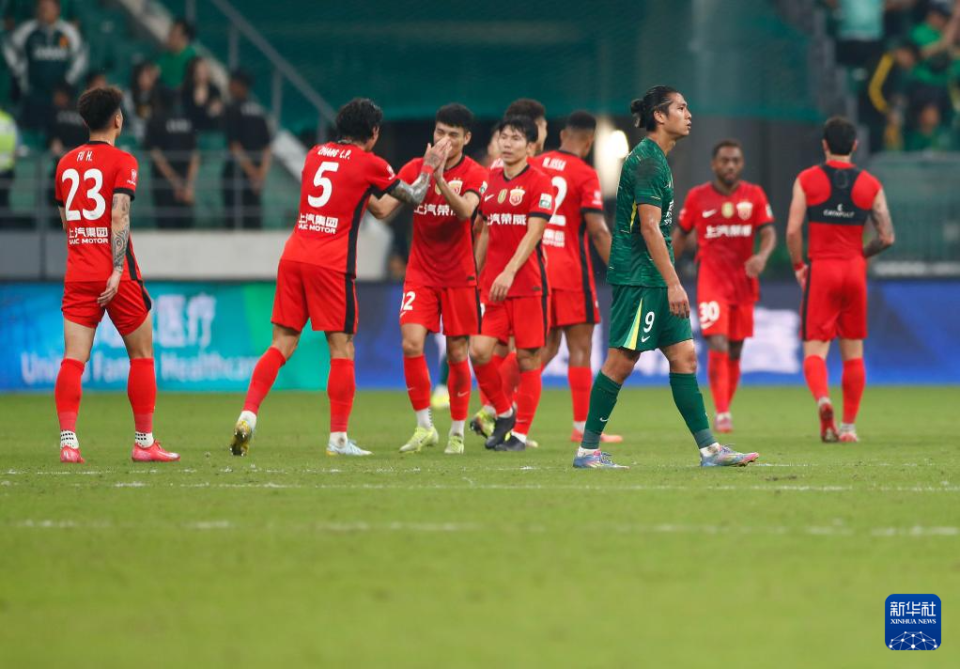 明显占优的 明显占优的