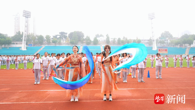 在准备中学, 入场式, 李慧